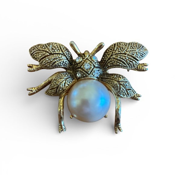 Vintage Jewelry - Large Gold Pearl Insect Brooch